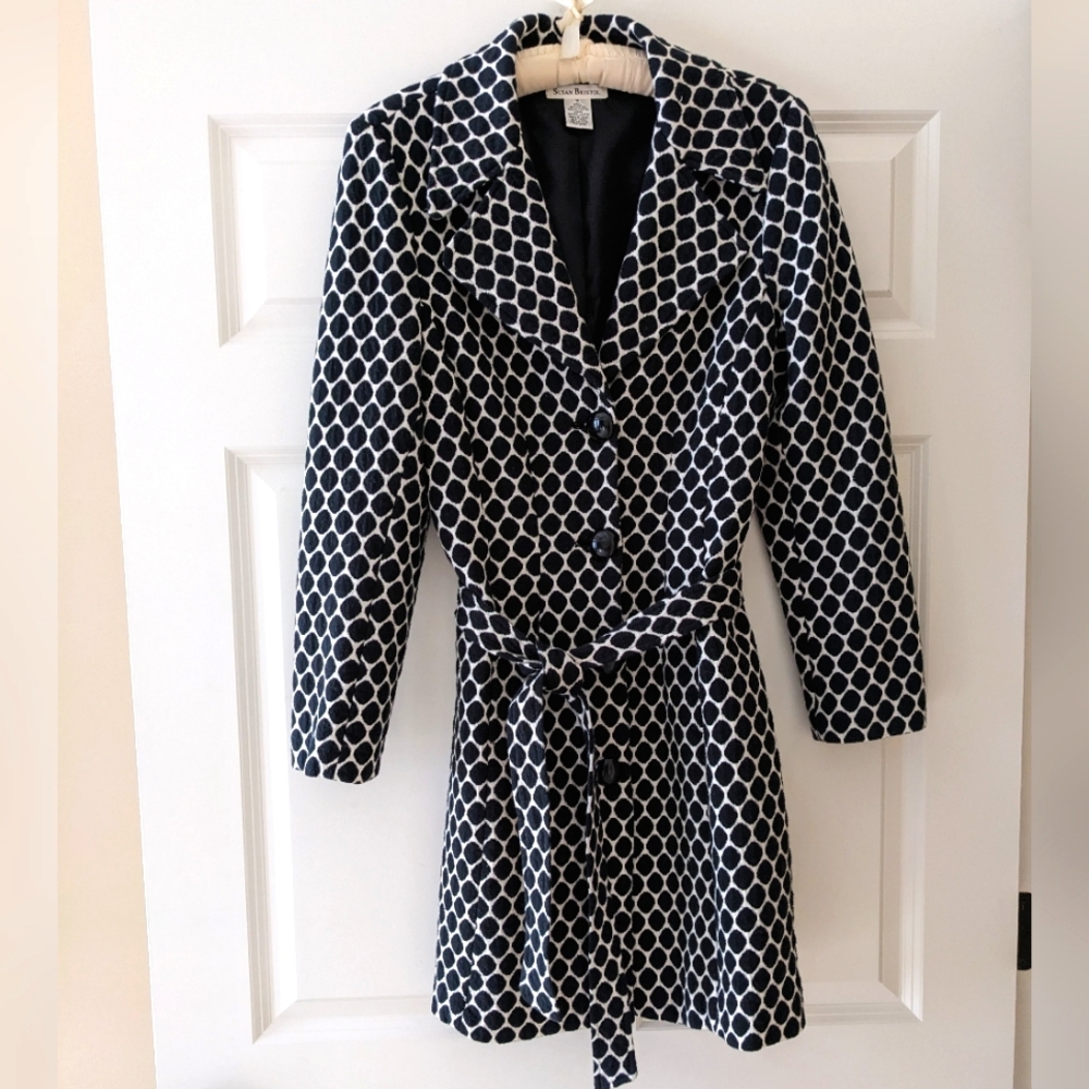 Scandi Girl jacket trench Susan Bristol lapels belt pockets Corpcore